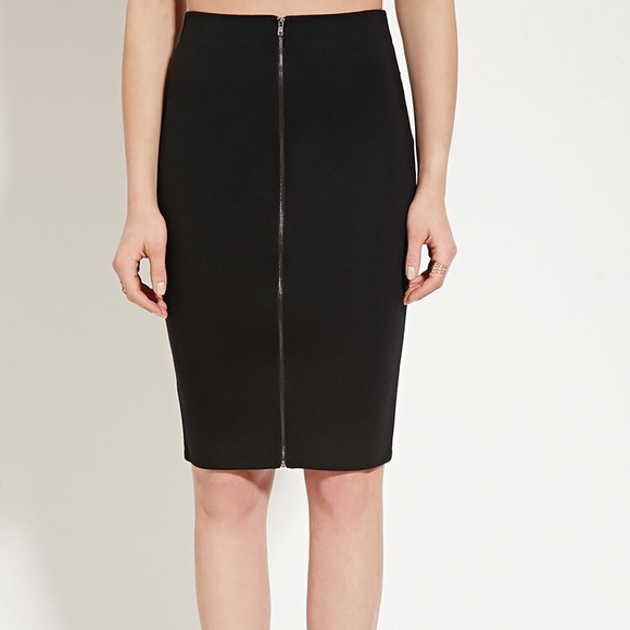 Black Pencil Skirt w/ Front Zipper, size Small - Picture 1 of 3